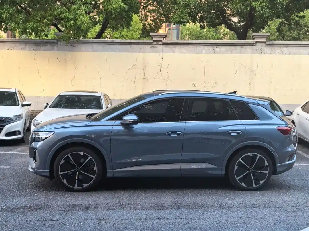 Audi Q4 e-tron 2023