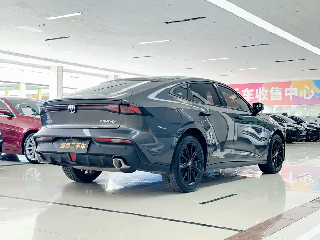 Changan UNI-V 2023