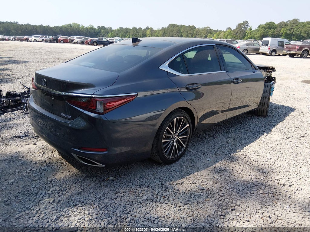 Lexus ES 2025