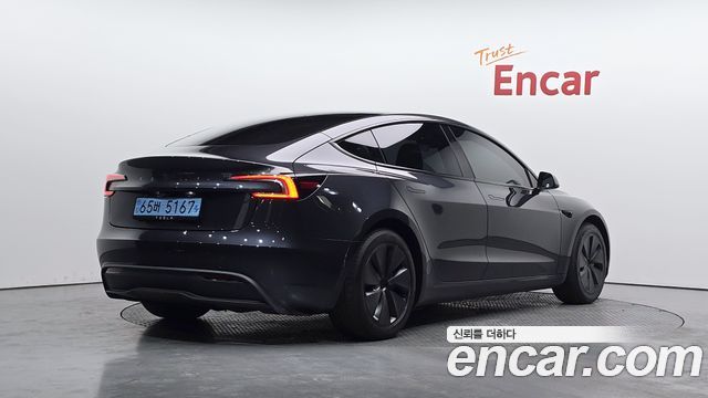 Tesla Model 3 2025