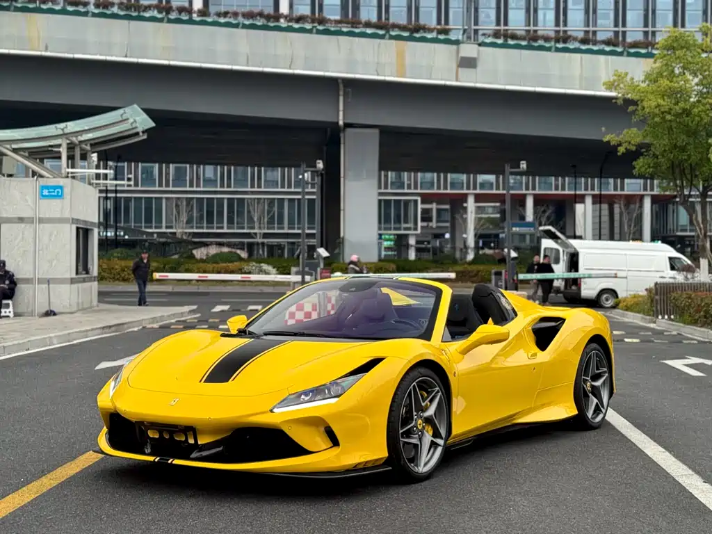 Ferrari F8 2022