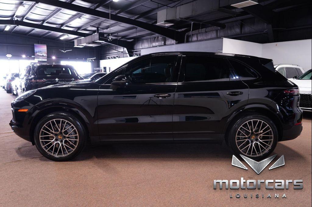 Porsche Cayenne 2021