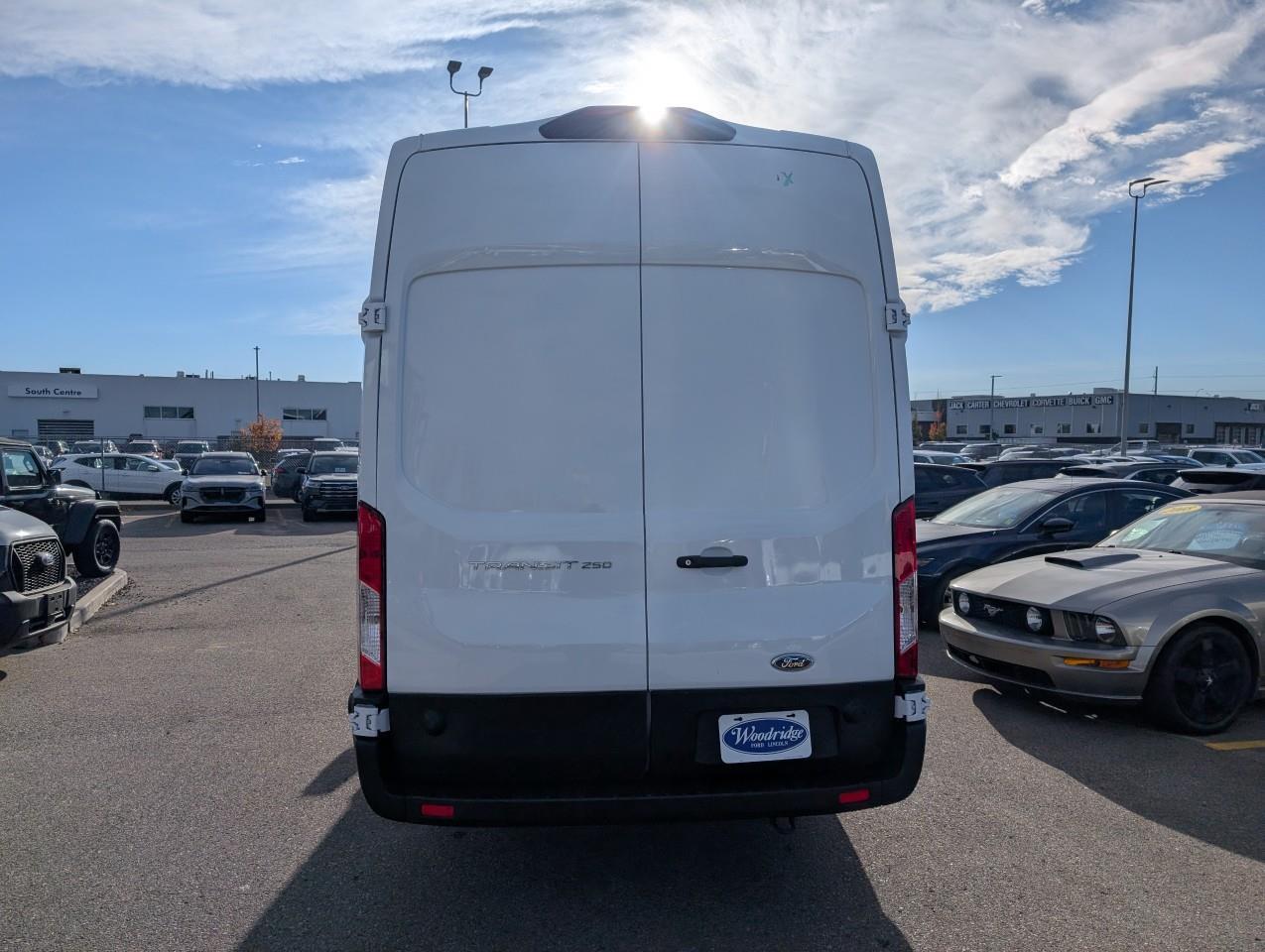 Ford Transit 2024