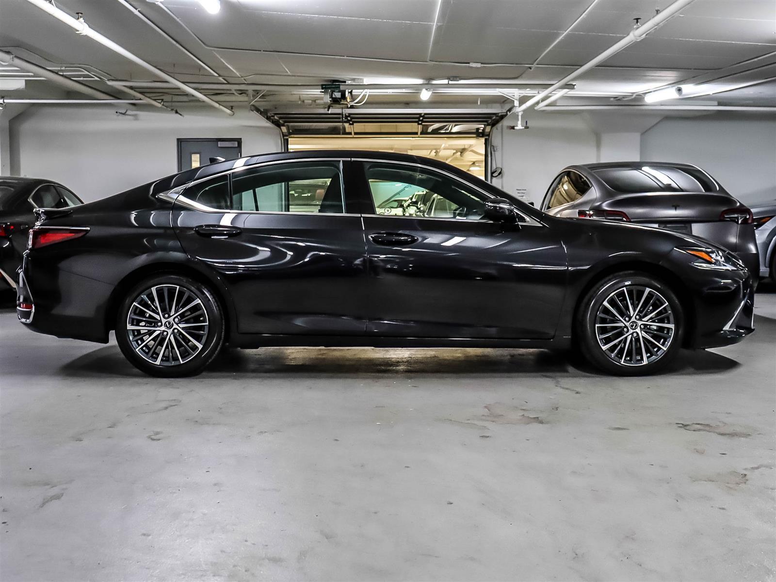 Lexus ES 2024