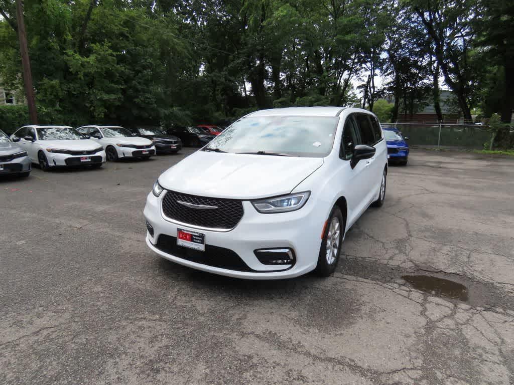 Chrysler Pacifica 2024