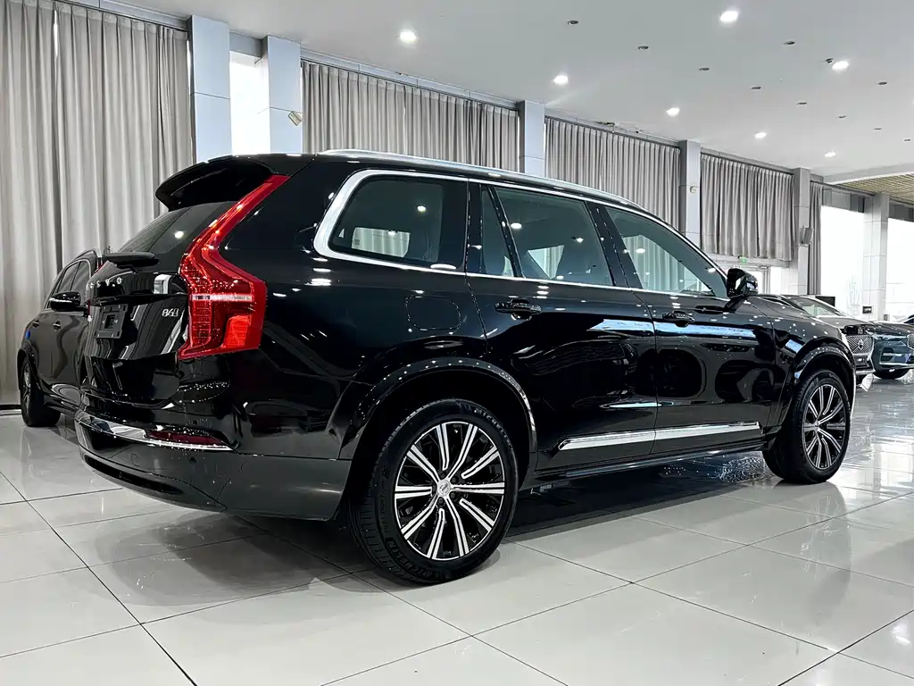 Volvo XC90 2025