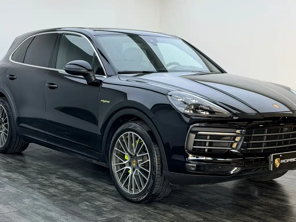Porsche Cayenne 2021