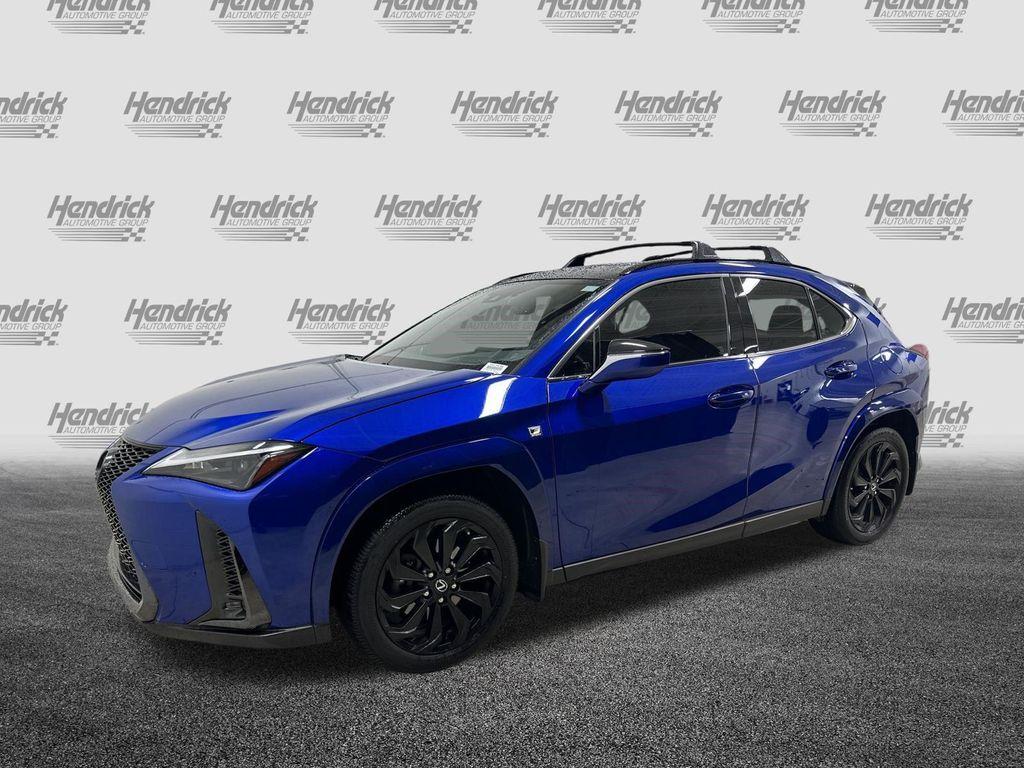 Lexus UX 2024