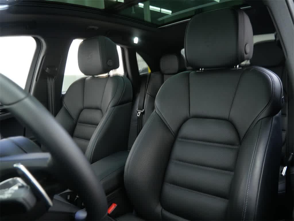 Porsche Macan 2025