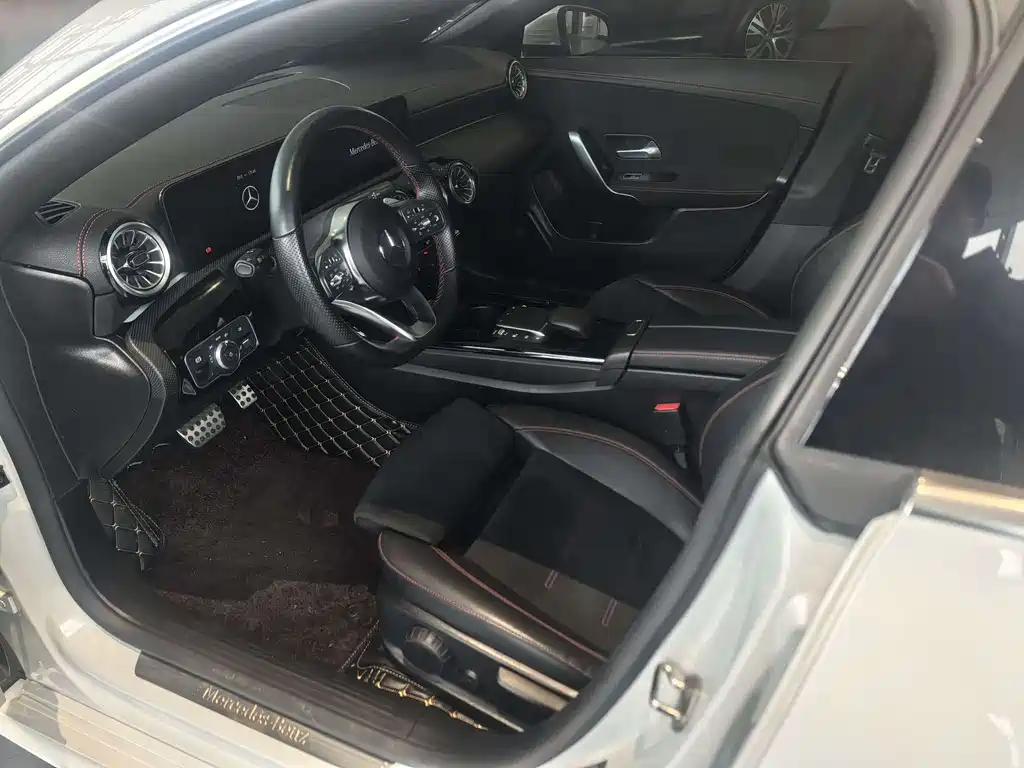 Mercedes-Benz CLA 2023
