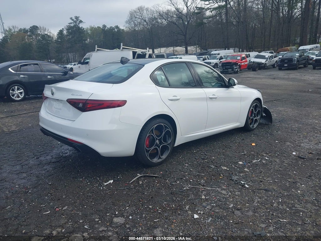 Alfa Romeo Giulia 2022