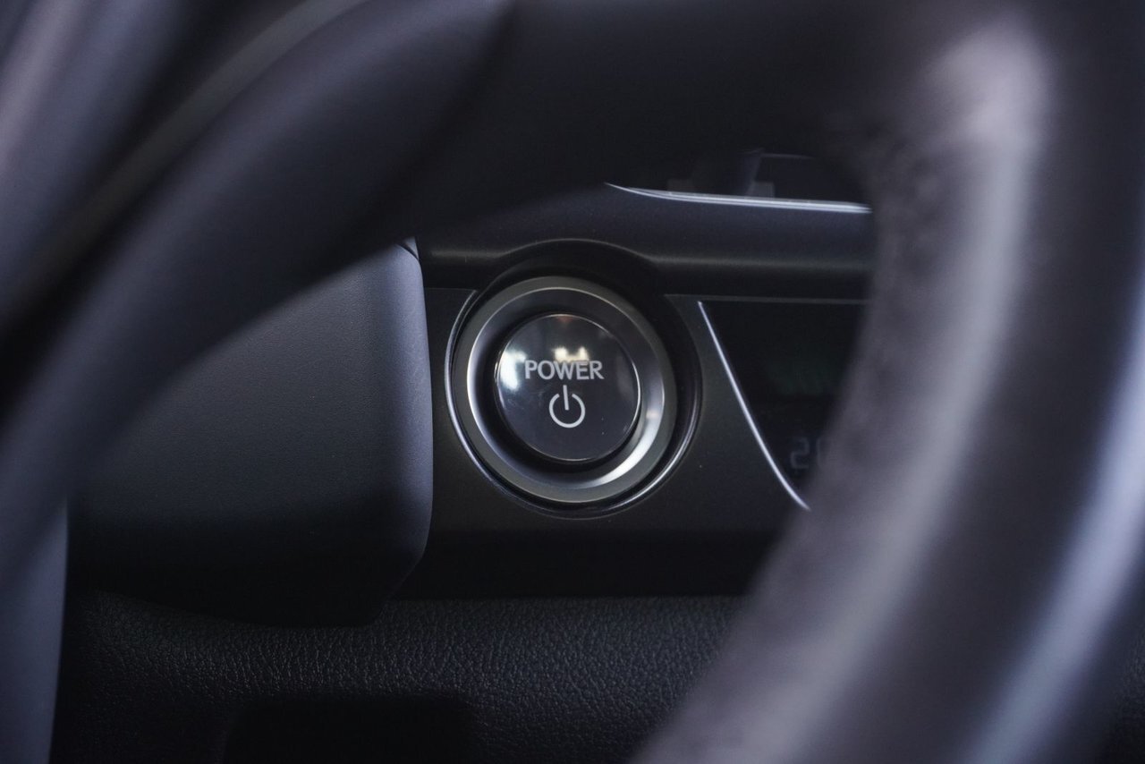 Lexus UX 2024