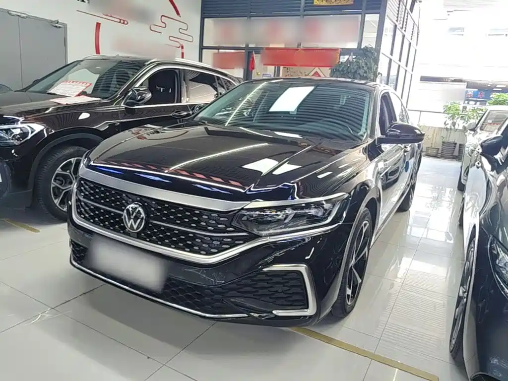 Volkswagen Passat 2023