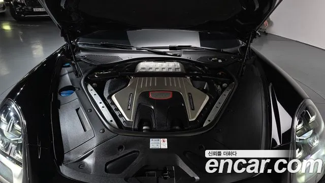 Porsche Panamera 2020