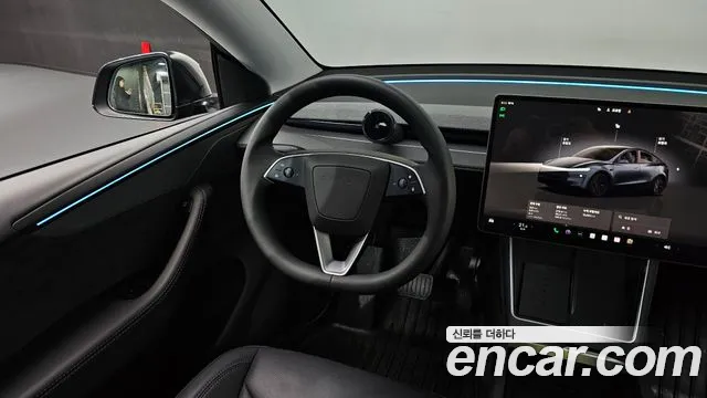 Tesla Model Y 2025