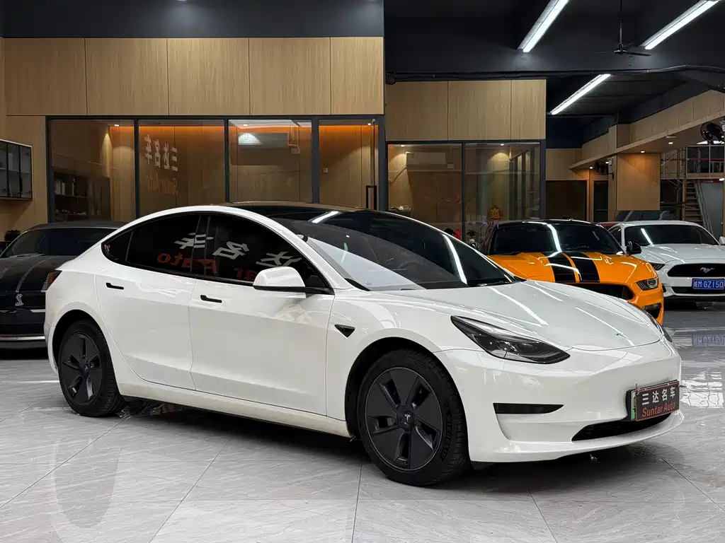 Tesla Model 3 2023
