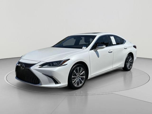 Lexus ES 2021