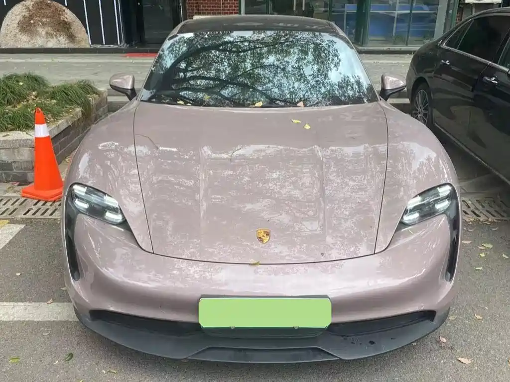 Porsche Taycan 2023