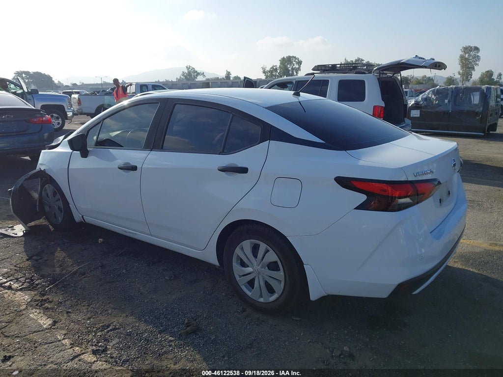 Nissan Versa 2021