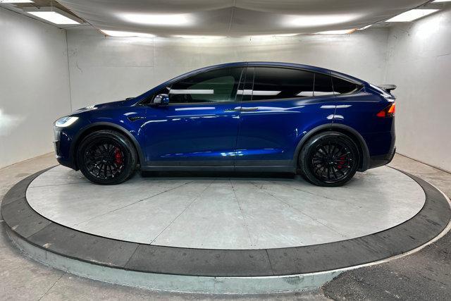 Tesla Model X 2021