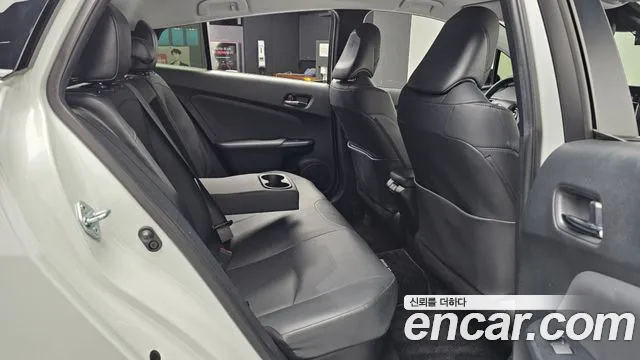 Toyota Prius 2021