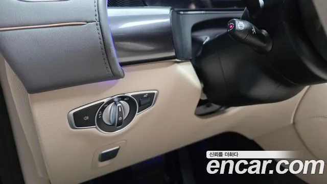 Mercedes-Benz EQC 2021