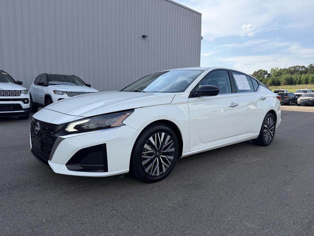 Nissan Altima 2025