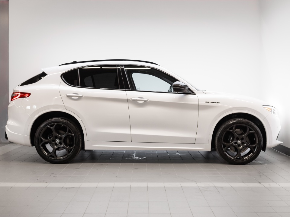 Alfa Romeo Stelvio 2023