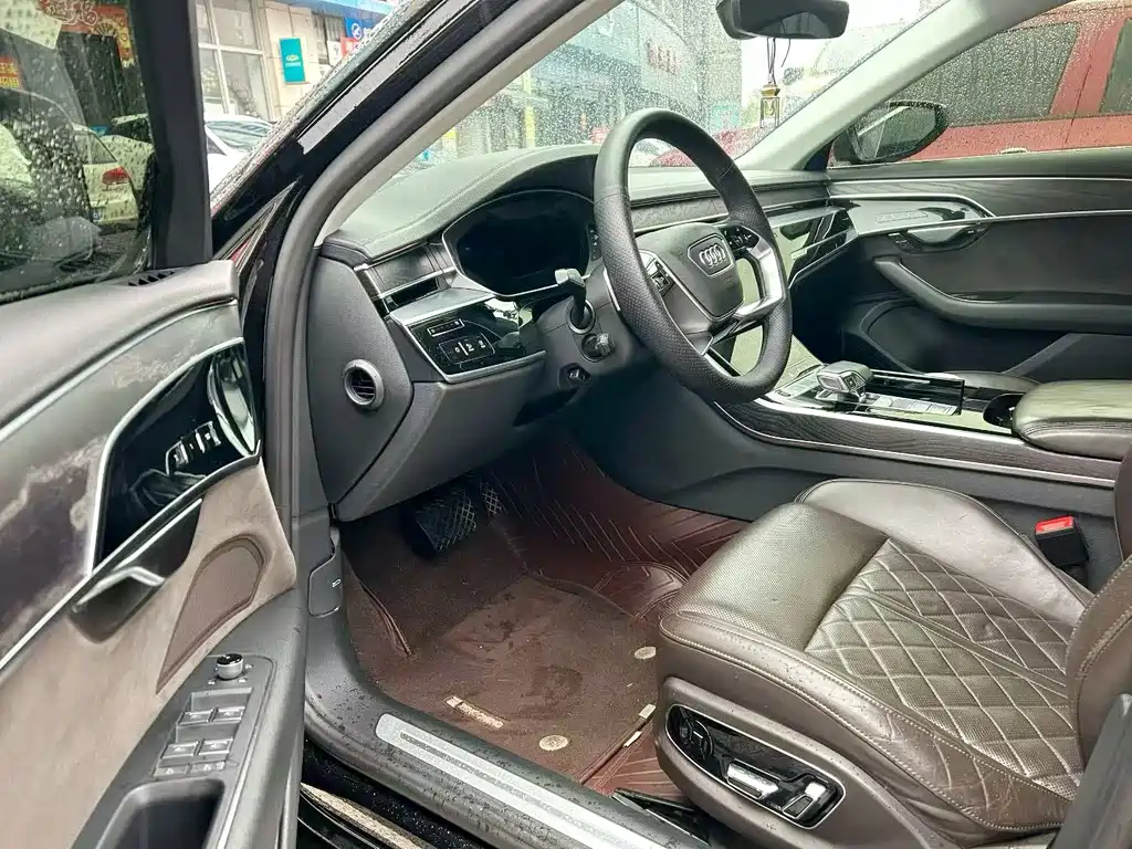 Audi A8 2021