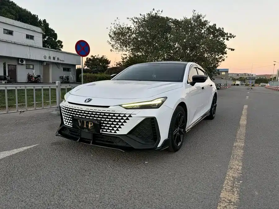 Changan UNI-V 2023