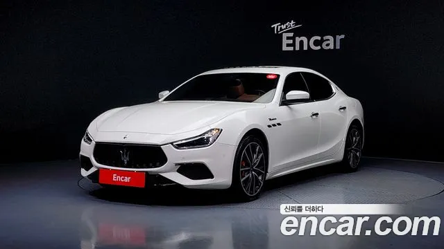 Maserati Ghibli 2022