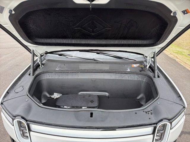 Rivian R1S 2024