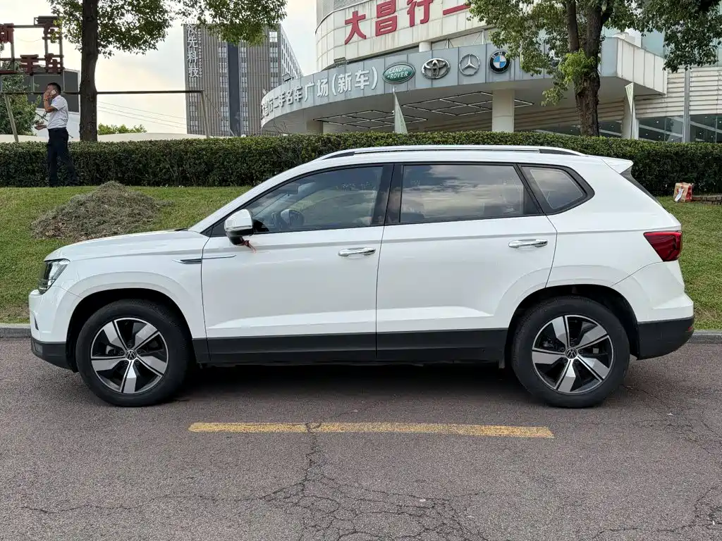 Volkswagen Tharu 2021