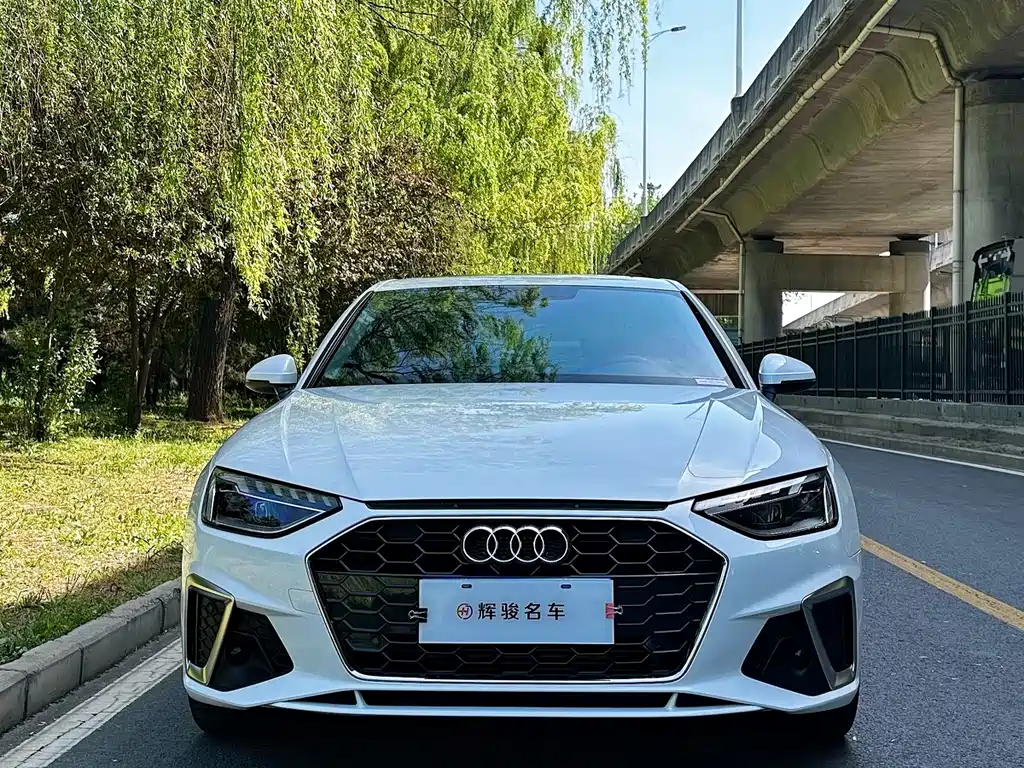 Audi A4 2023