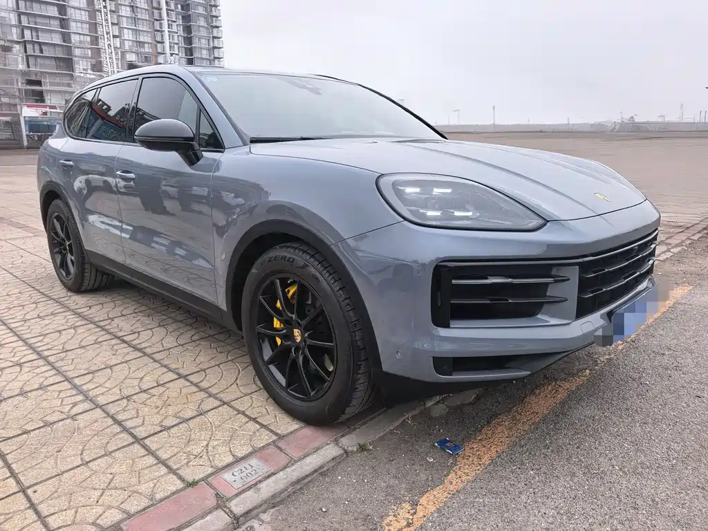 Porsche Cayenne 2023