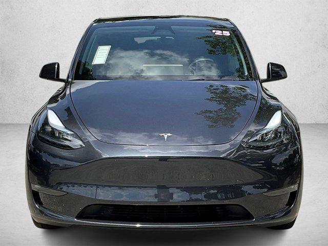 Tesla Model Y 2025