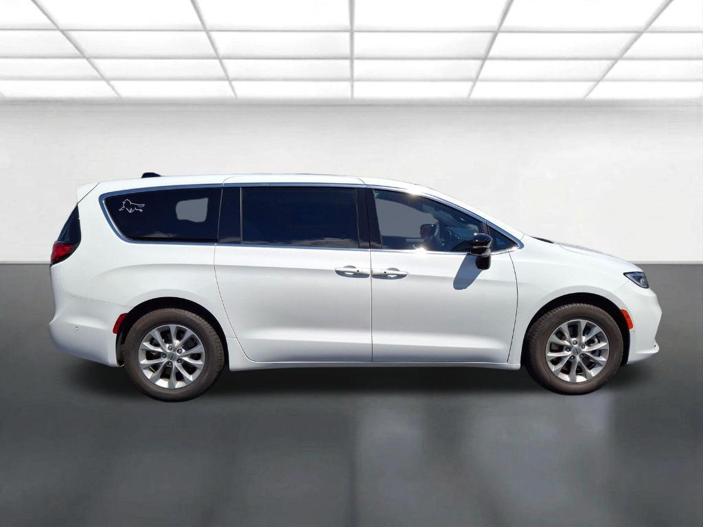 Chrysler Pacifica 2025