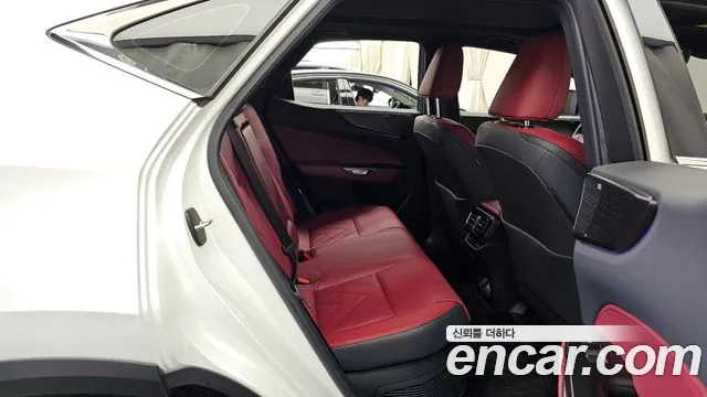 Lexus NX 2024