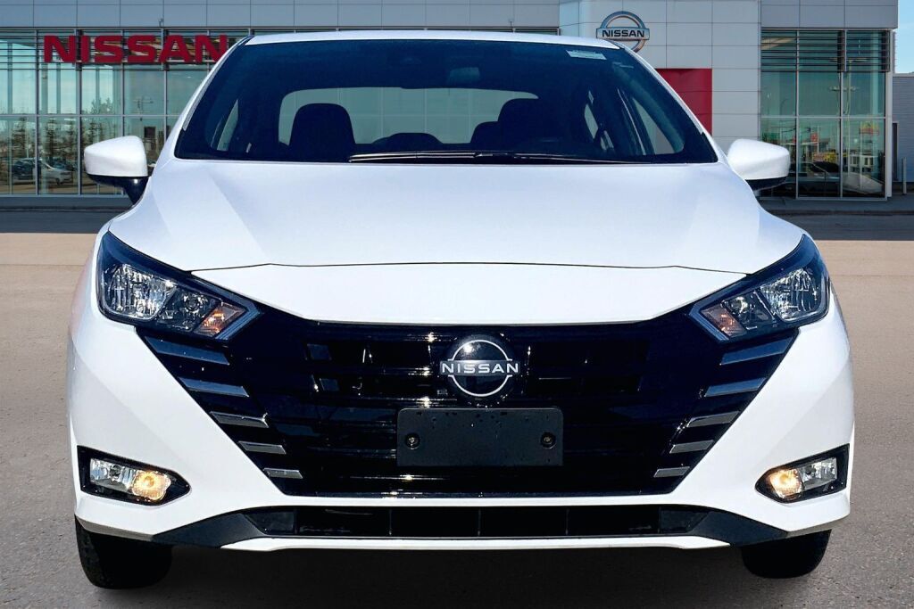 Nissan Versa 2024