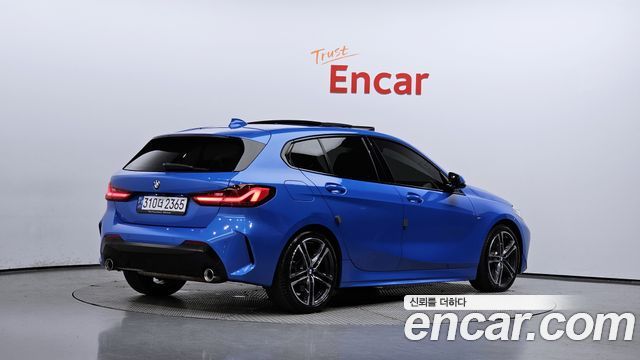 BMW 1 серии 2022