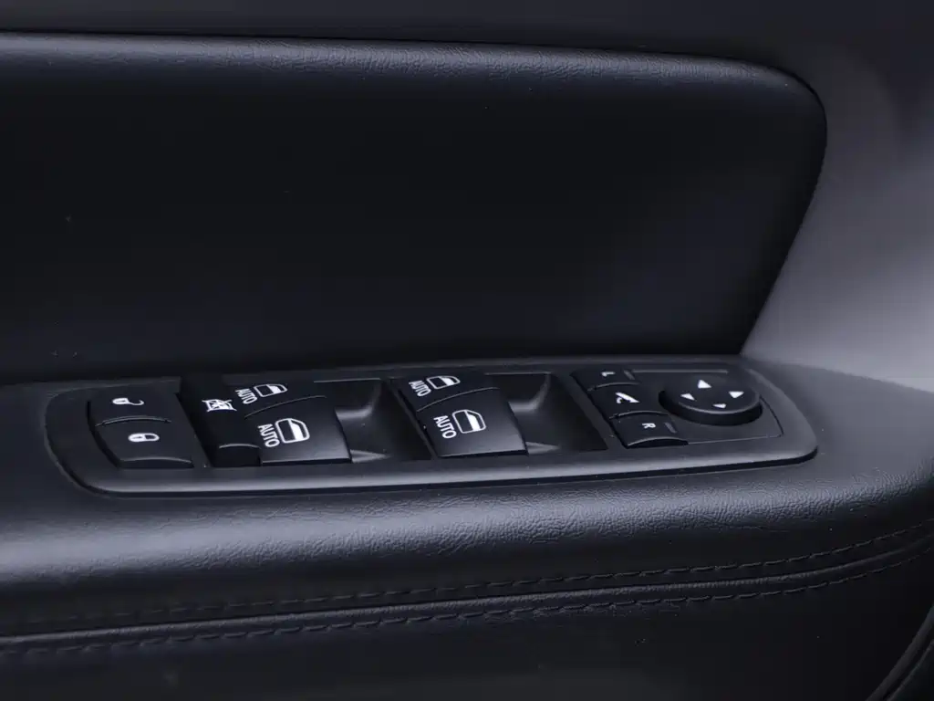 Jeep Grand Commander 2023