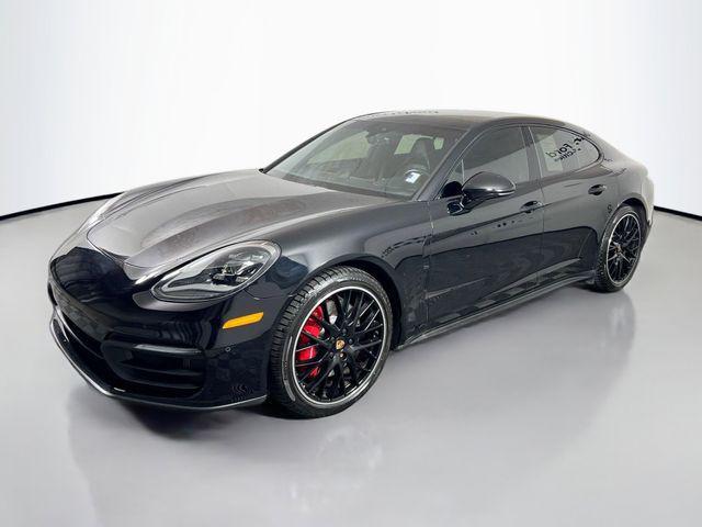 Porsche Panamera 2021