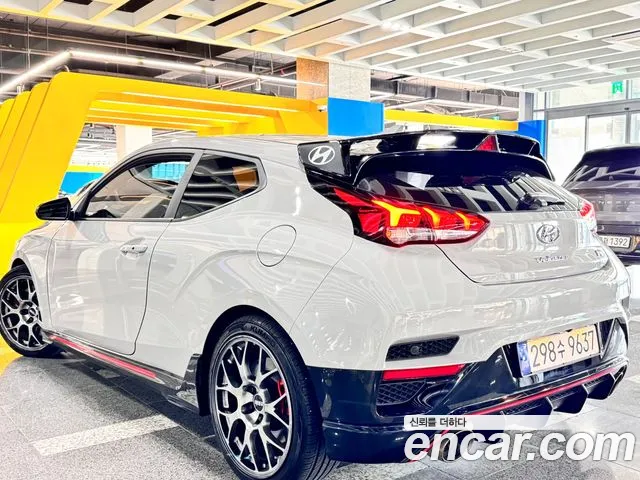 Hyundai Veloster 2021