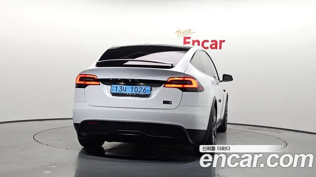 Tesla Model X 2023