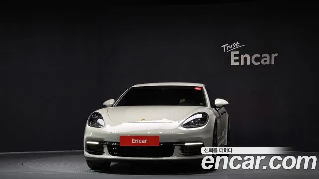 Porsche Panamera 2020