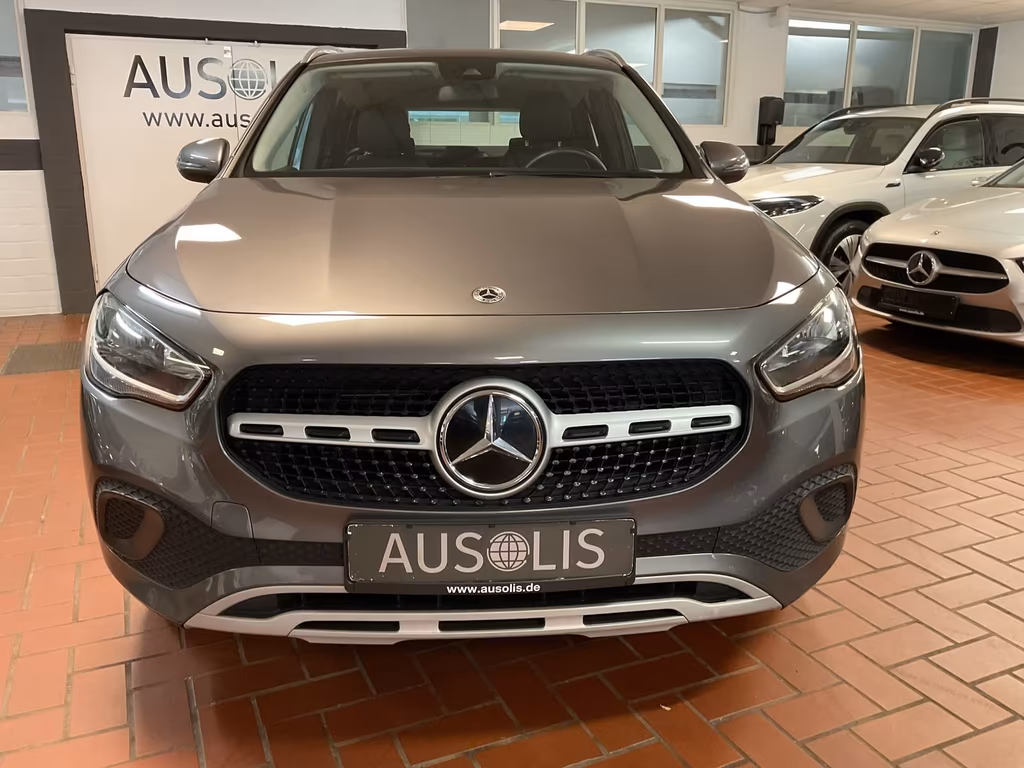 Mercedes-Benz GLA 180 2022