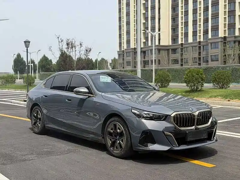 BMW i5 2024