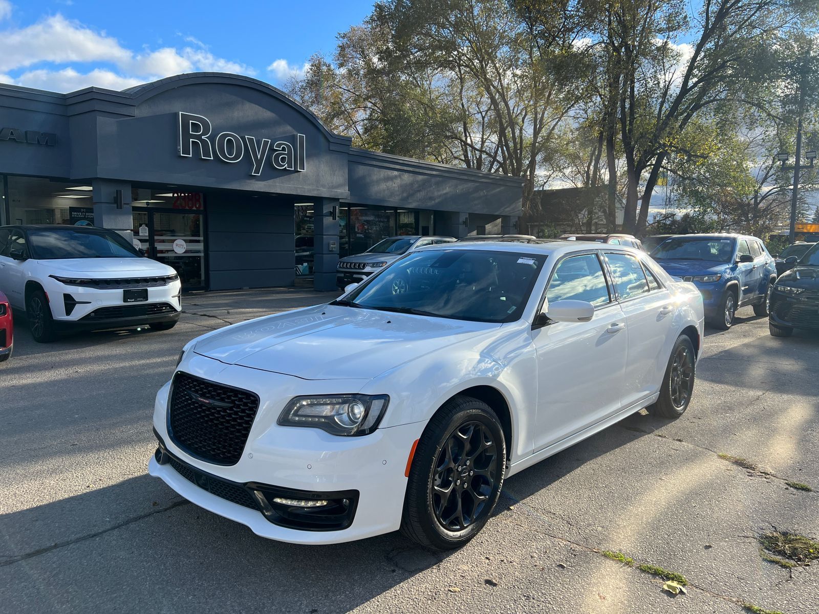 Chrysler 300 2023