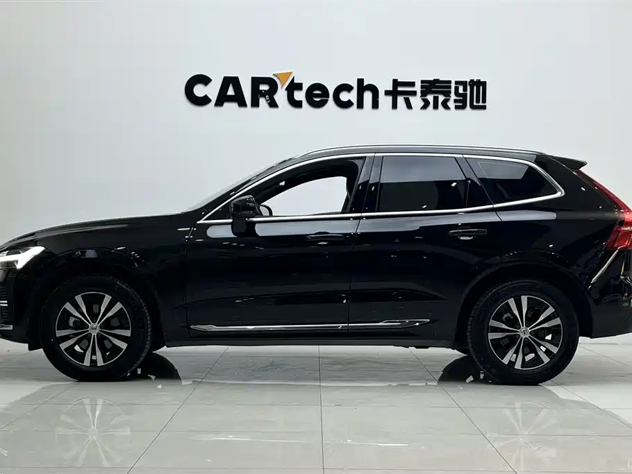 Volvo XC60 2022