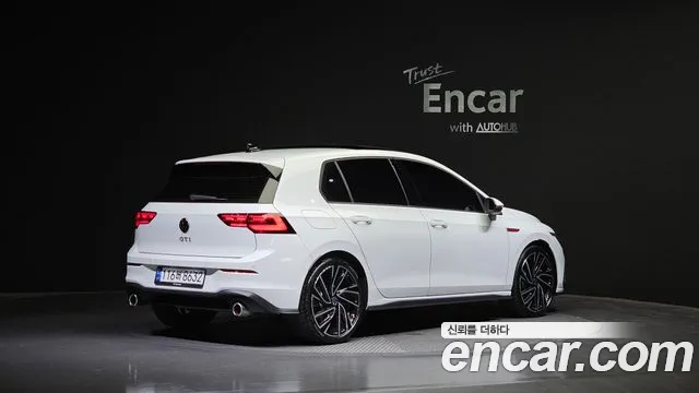 Volkswagen Golf 2024